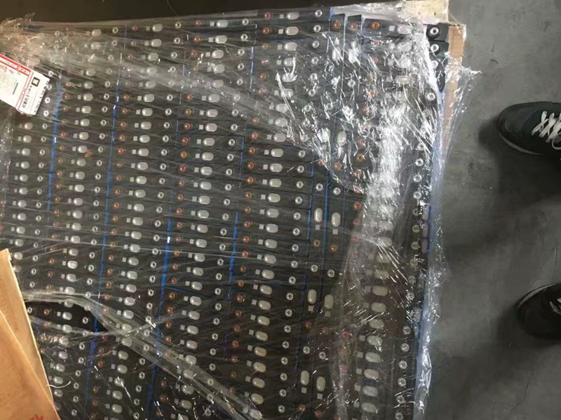 回收某客戶電池現(xiàn)場(chǎng)